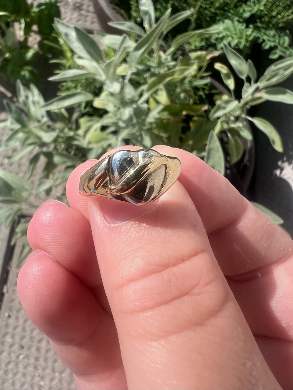 10K gold heart ring size 7.5